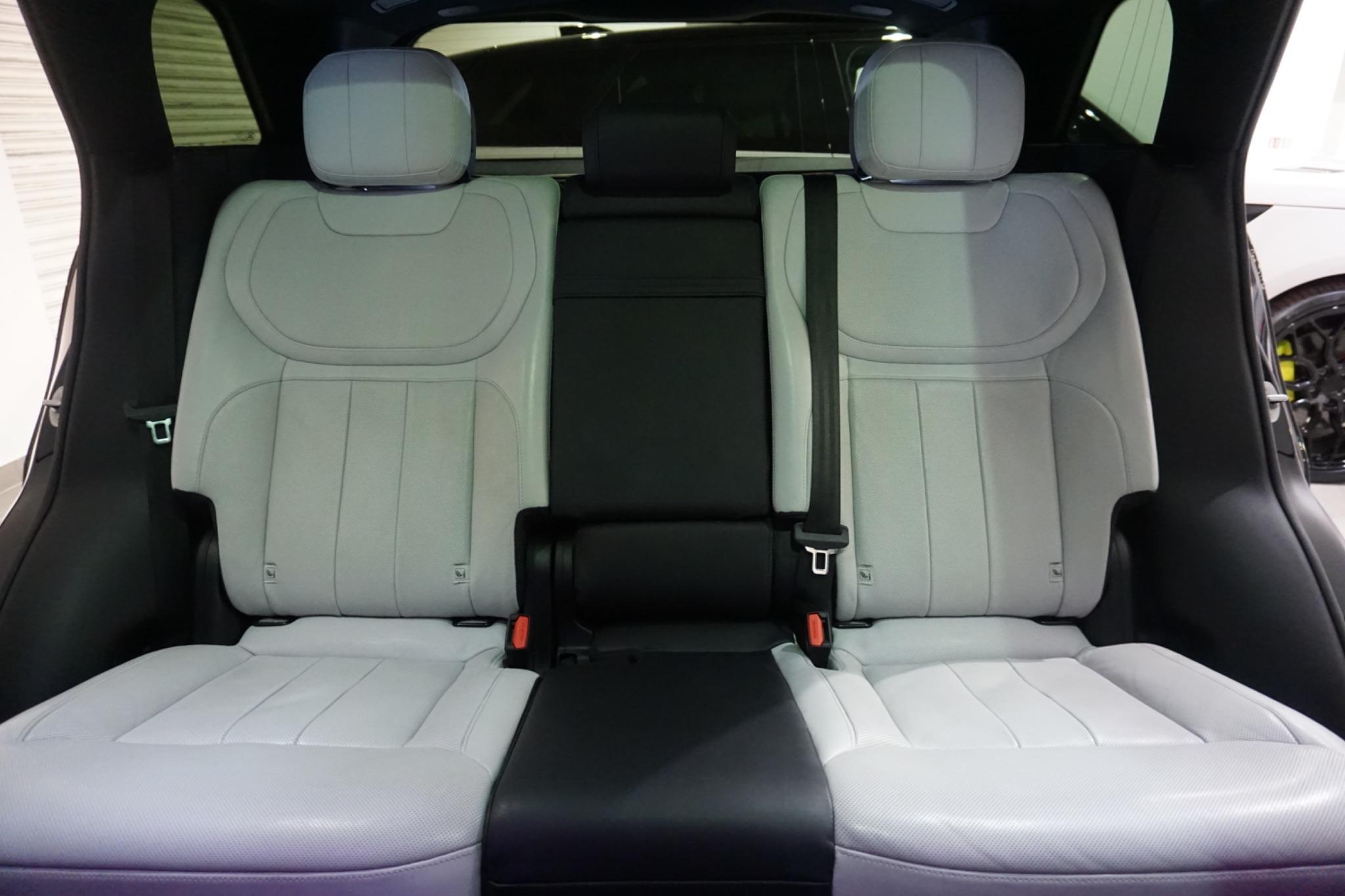 Land Rover Range Rover Sport 3.0 D300 MHEV Dynamic SE Auto 4WD Euro 6 (s/s) 5dr
